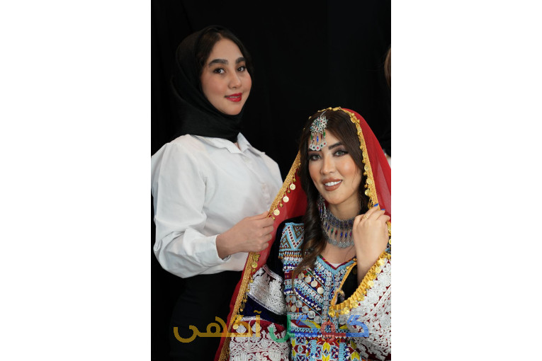مرکز تخصصی میکاپ معصومه رستمی اصفهان 