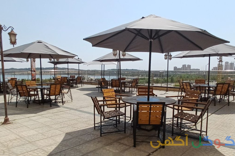 میز و صندلی چتردار صندلی تاشو 